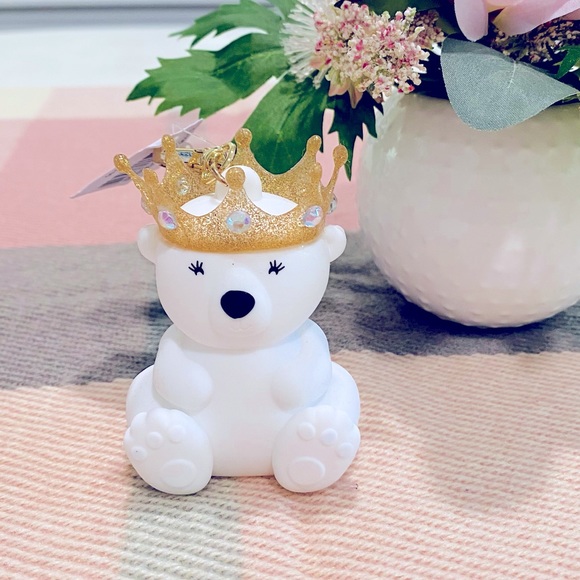Bath & Body Works Other - 👑 Bath & Body Works Royal Polar Bear with Gold Crown Pocketbac Holder